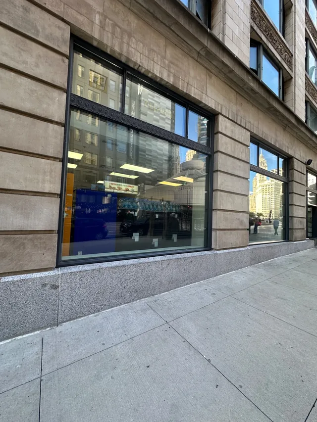 7-Eleven storefront windows cleaned by J&S
